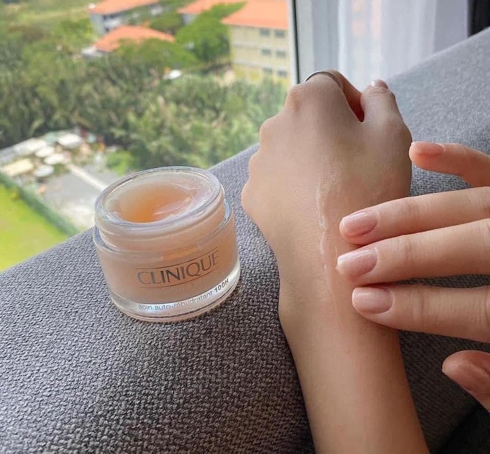 Kem dưỡng hồng CLINIQUE Moisture Surge 100H