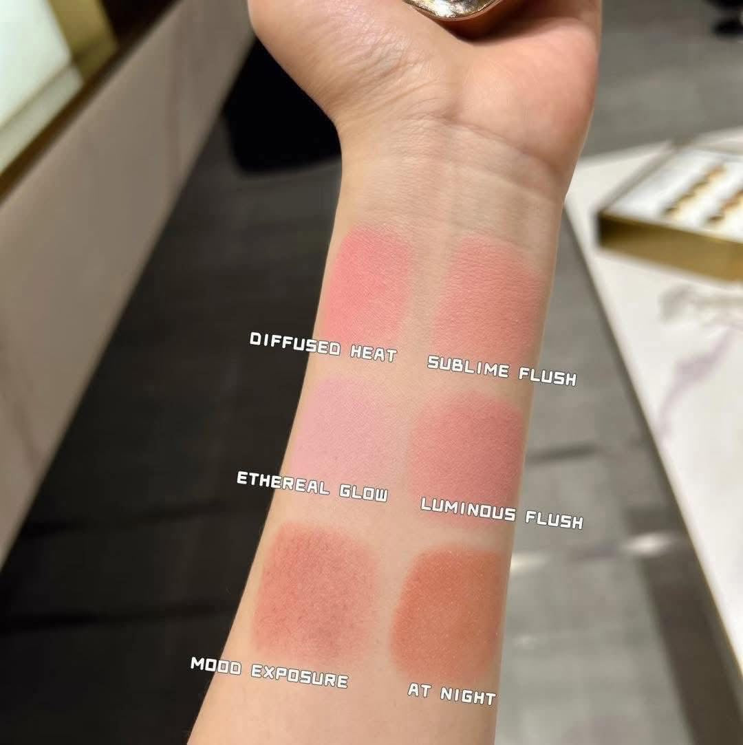 Bảng má hồng HOURGLASS Ambient Lighting Blush màu Mood Exposure 4.2g