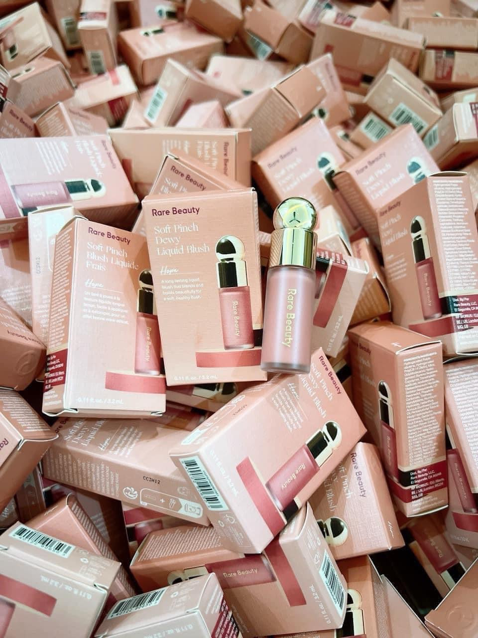 Má hồng kem RARE BEAUTY