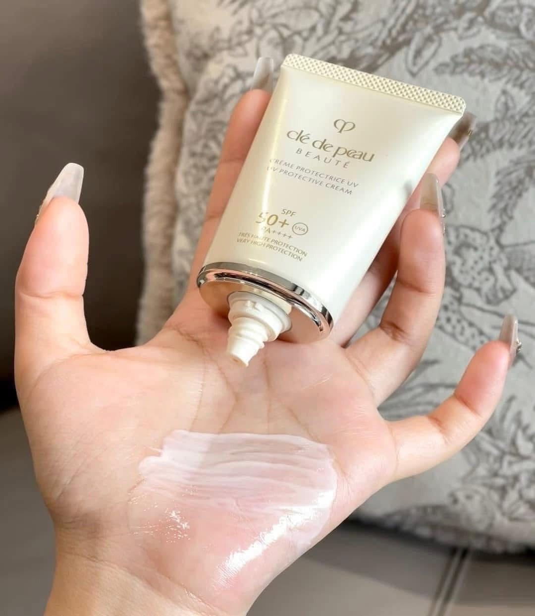 Kem chống nắng cao cấp CLE DE PEAU Beaute SPF50/PA++++ 50ml