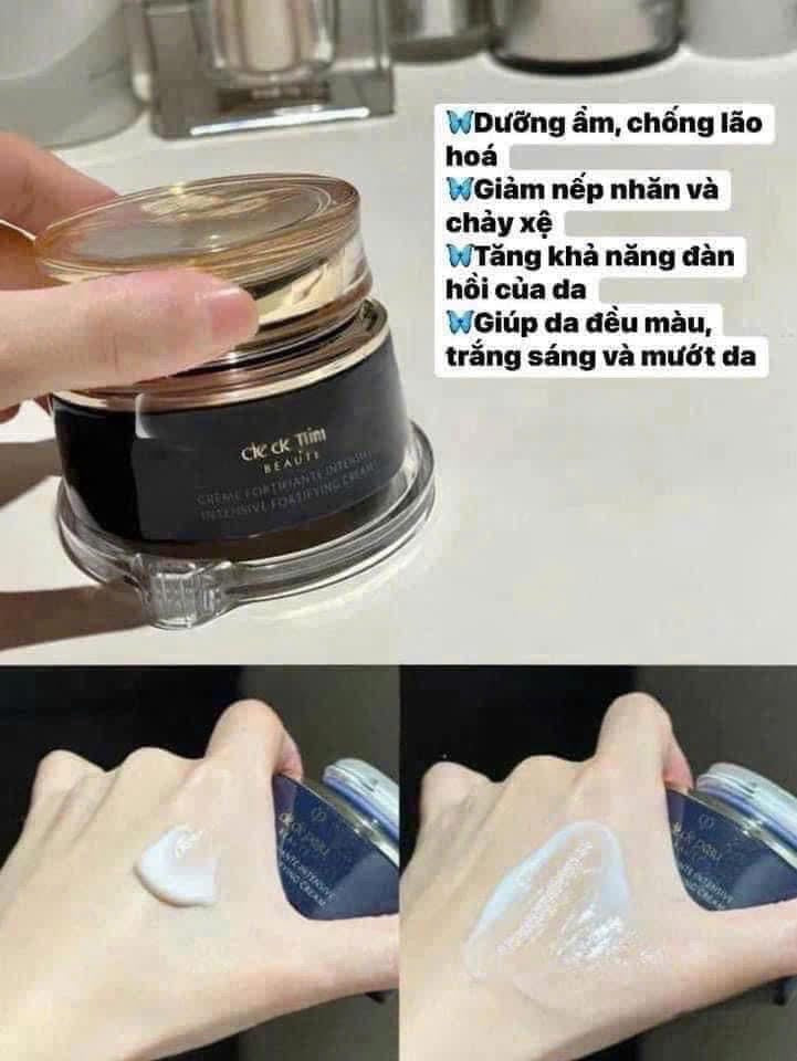 Set gift dưỡng đêm và nước thần vàng CLE DE PEAU Ultimate Daily Cream Care