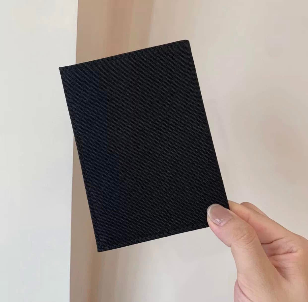 Case đựng passport BURBERRY (Auth)