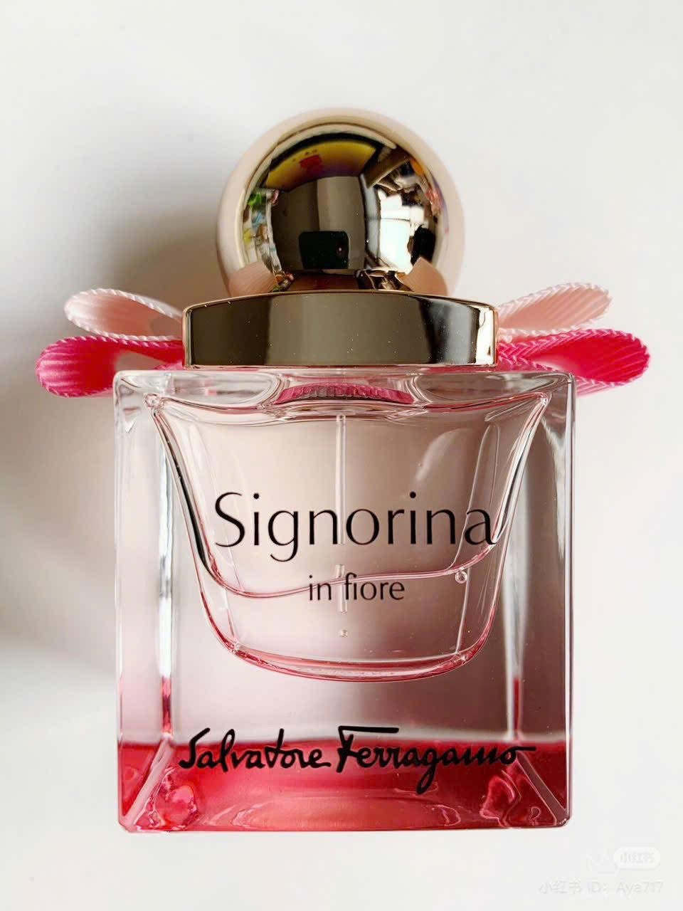 Nước hoa nữ SALVATORE FERRAGAMO Signorina In Fiore mini 20ml