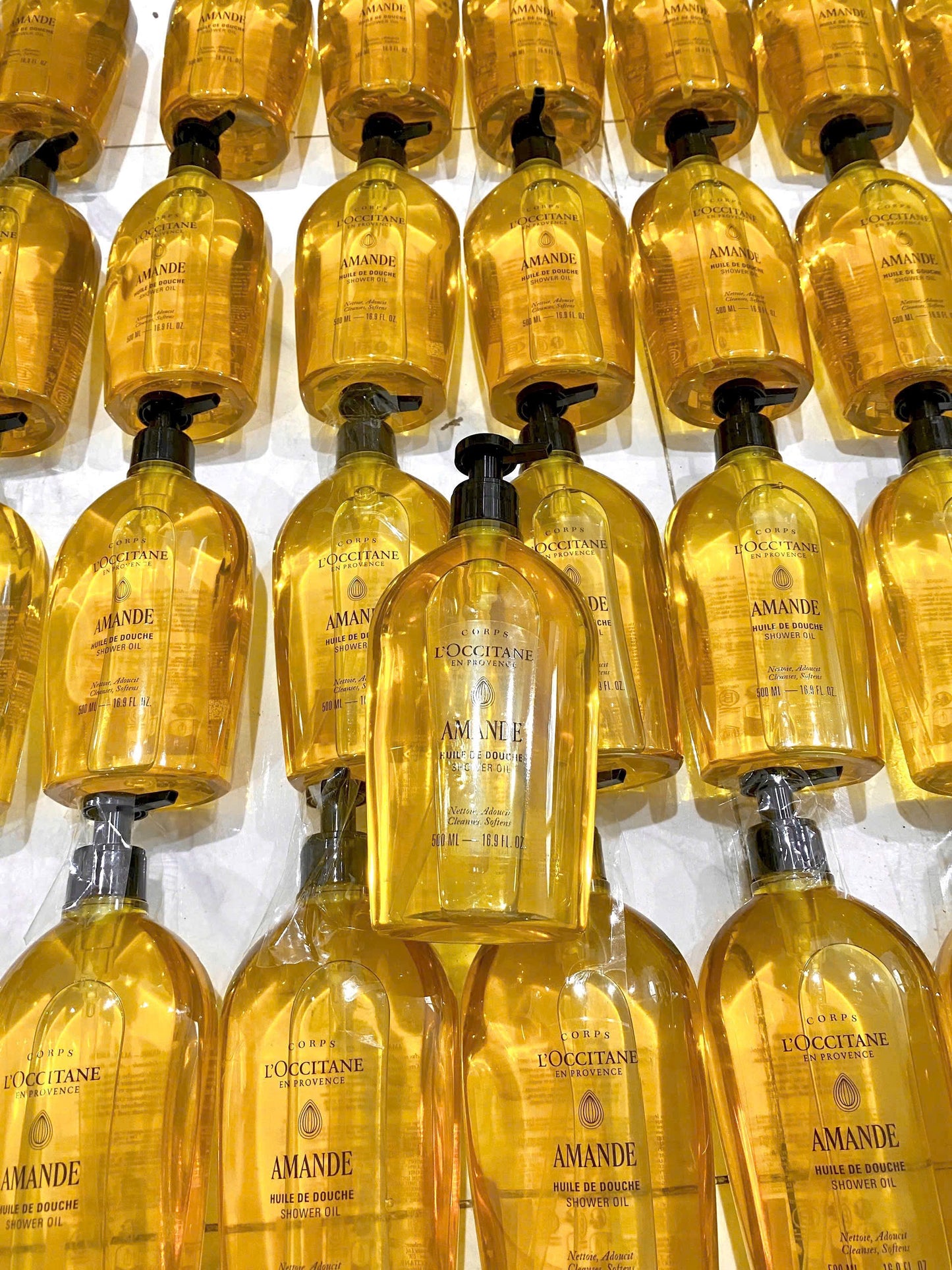 Dầu Tắm L'OCCITANE Hạnh Nhân 500ml