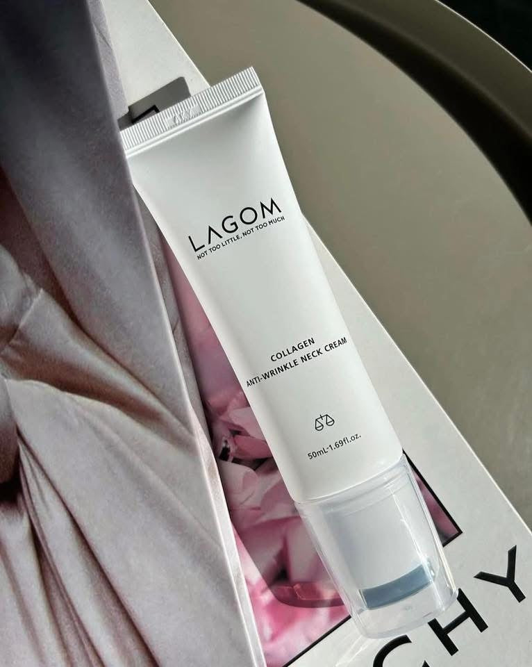 Kem dưỡng có thanh lăn xoá nhăn vùng cổ LAGOM Collagen Anti-Wrinkle Neck Cream 50ml