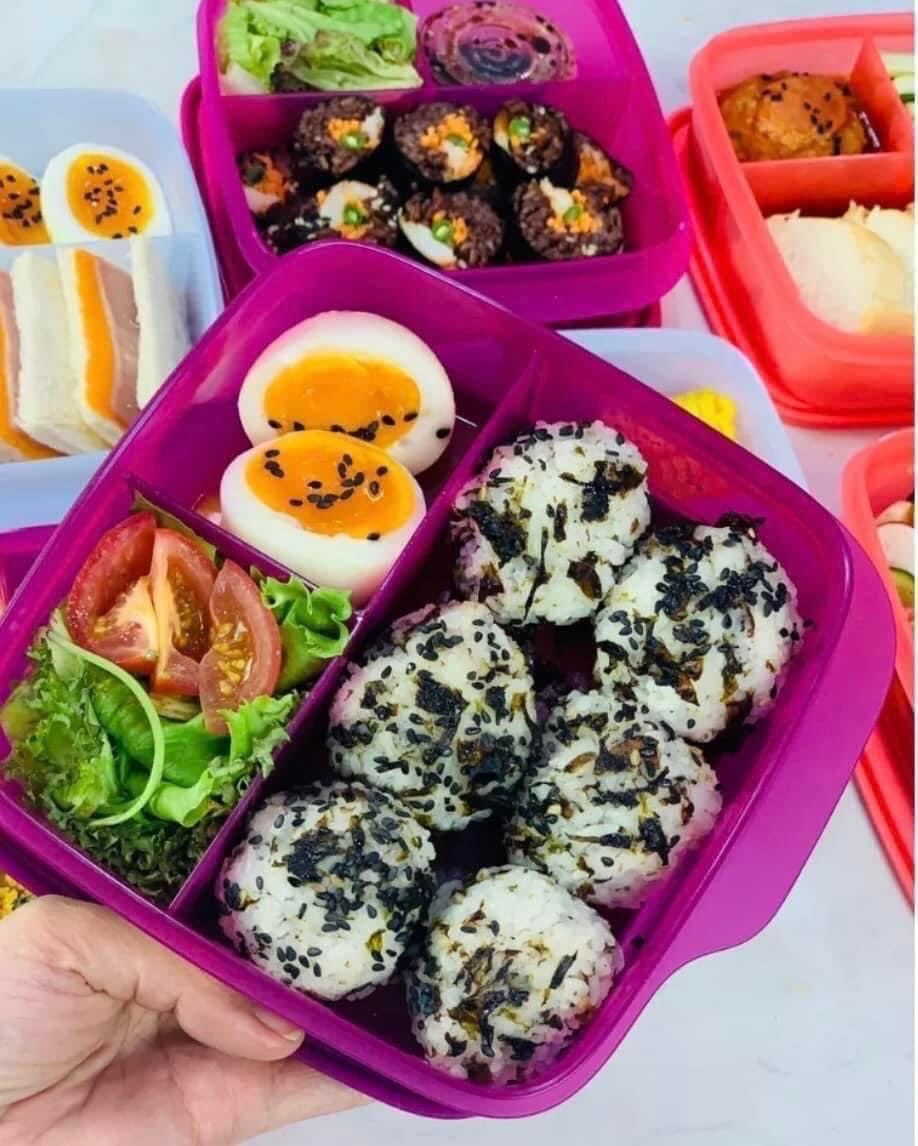 Hộp TUPPERWARE Lolly Tup