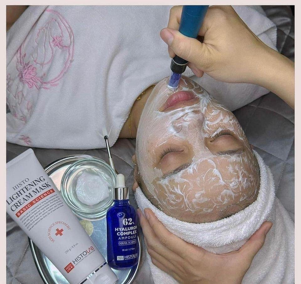 Mặt nạ ủ trắng HISTOLAB Lightening Cream Mask 250g