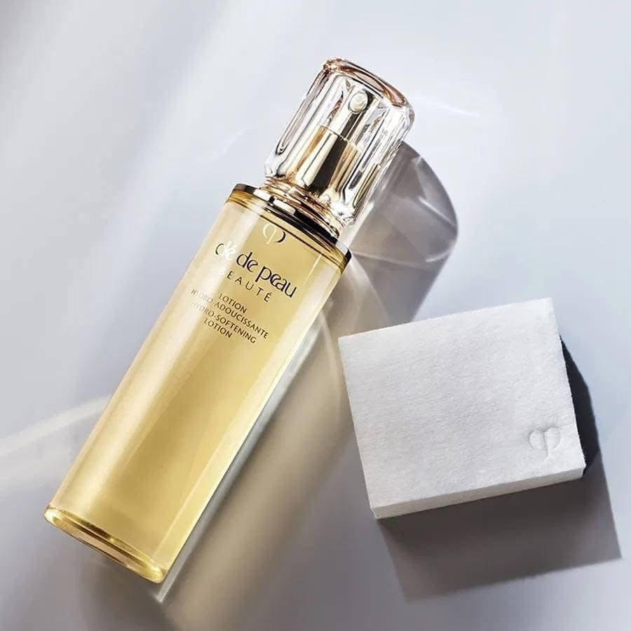 Set gift dưỡng đêm và nước thần vàng CLE DE PEAU Ultimate Daily Cream Care