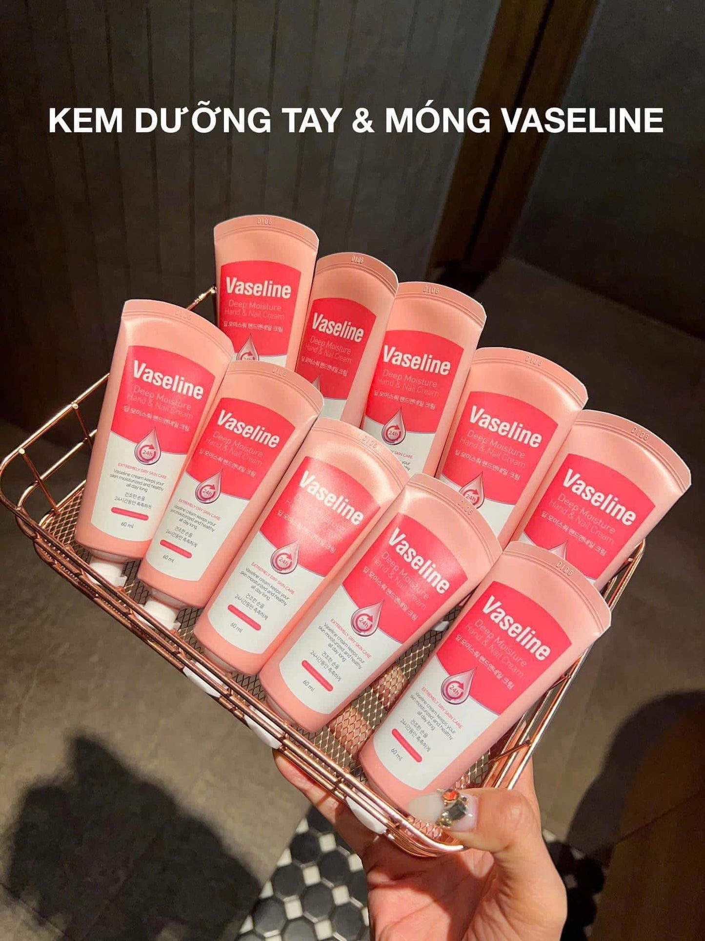 Kem dưỡng tay VASELINE Hàn Quốc 60ml