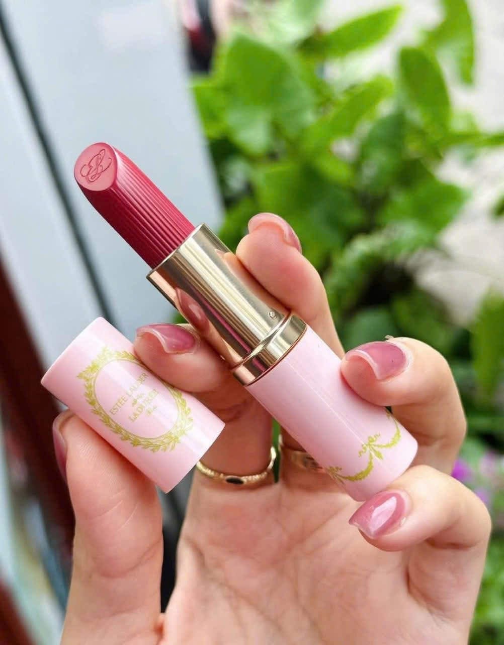 Set son và chì kẻ viền môi ESTEE LAUDER màu hồng khô