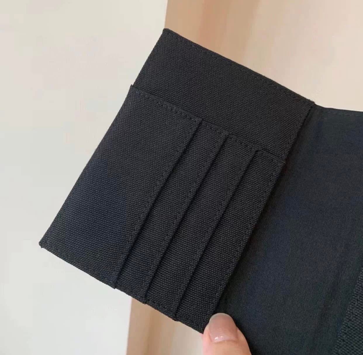 Case đựng passport BURBERRY (Auth)