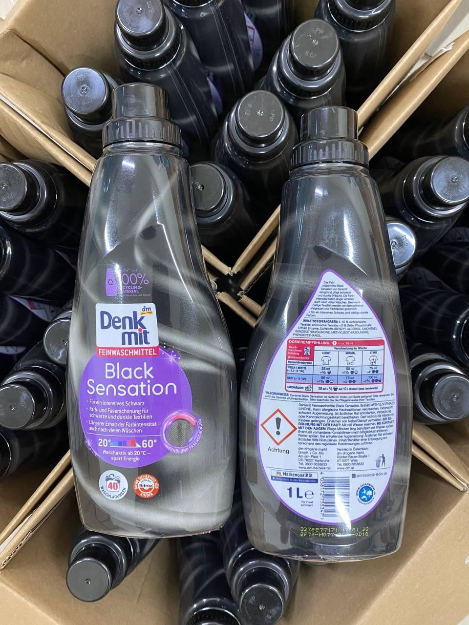 Nước giặt cho quần áo tối màu DENKMIT Black Sensation 1L