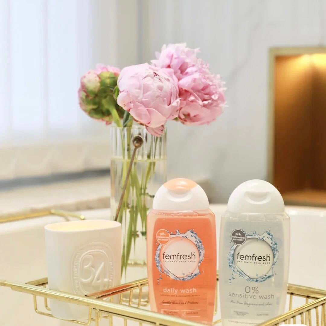 Dung dịch vệ sinh phụ nữ FEMFRESH Daily