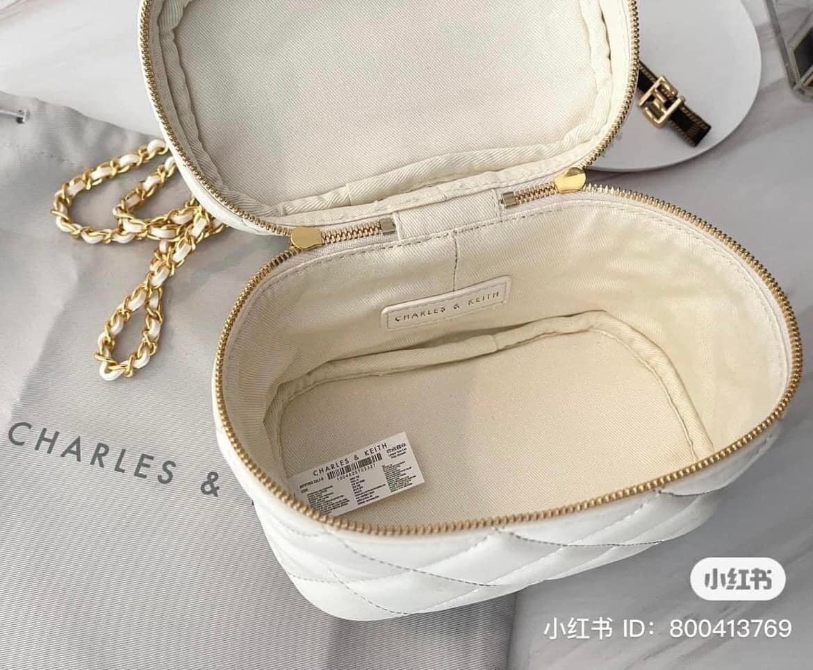 Túi trống/Cốp CHARLES & KEITH (Auth)