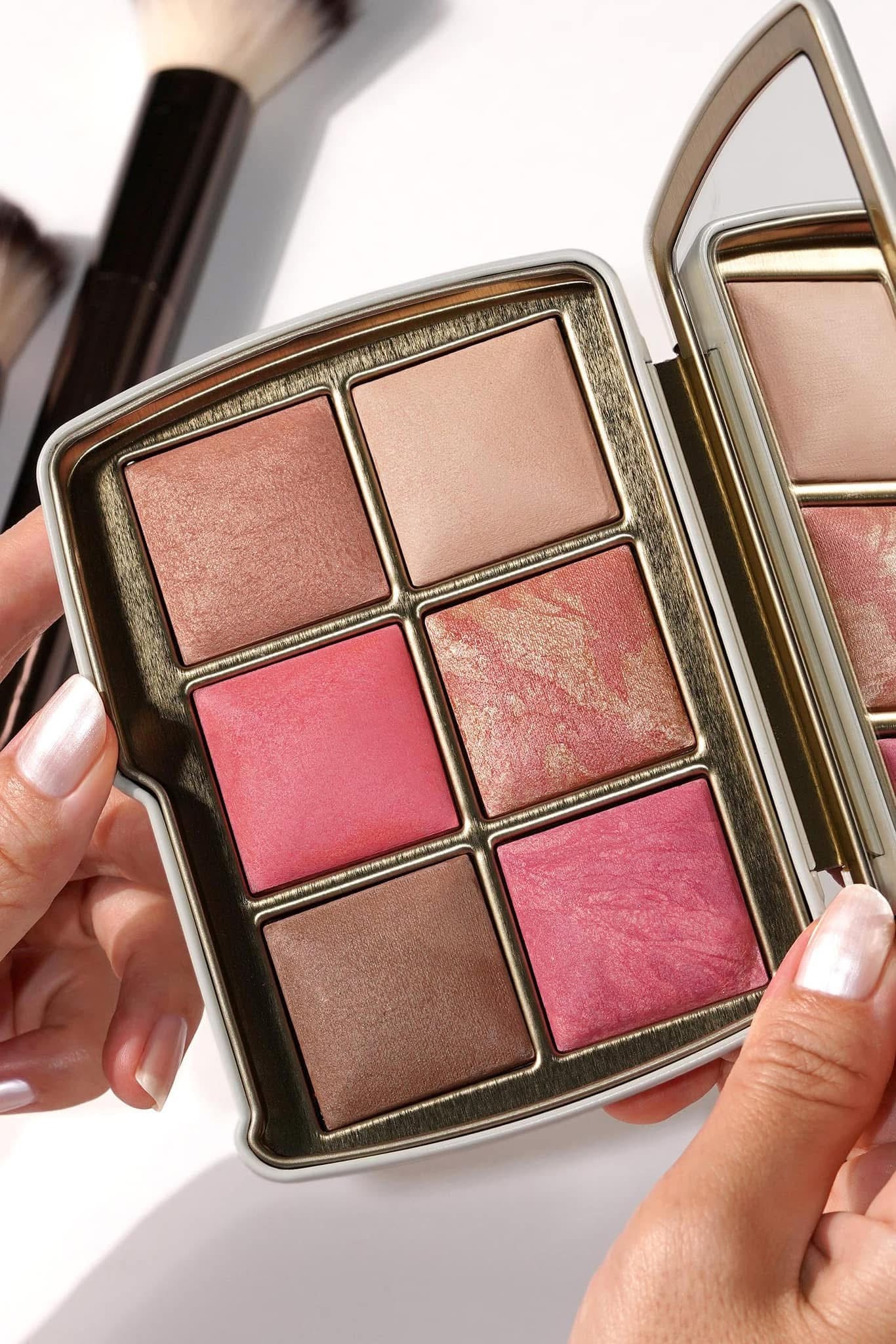 Bảng HOURGLASS Ambient Lighting Edit Unlocked Evil Eye Pallette