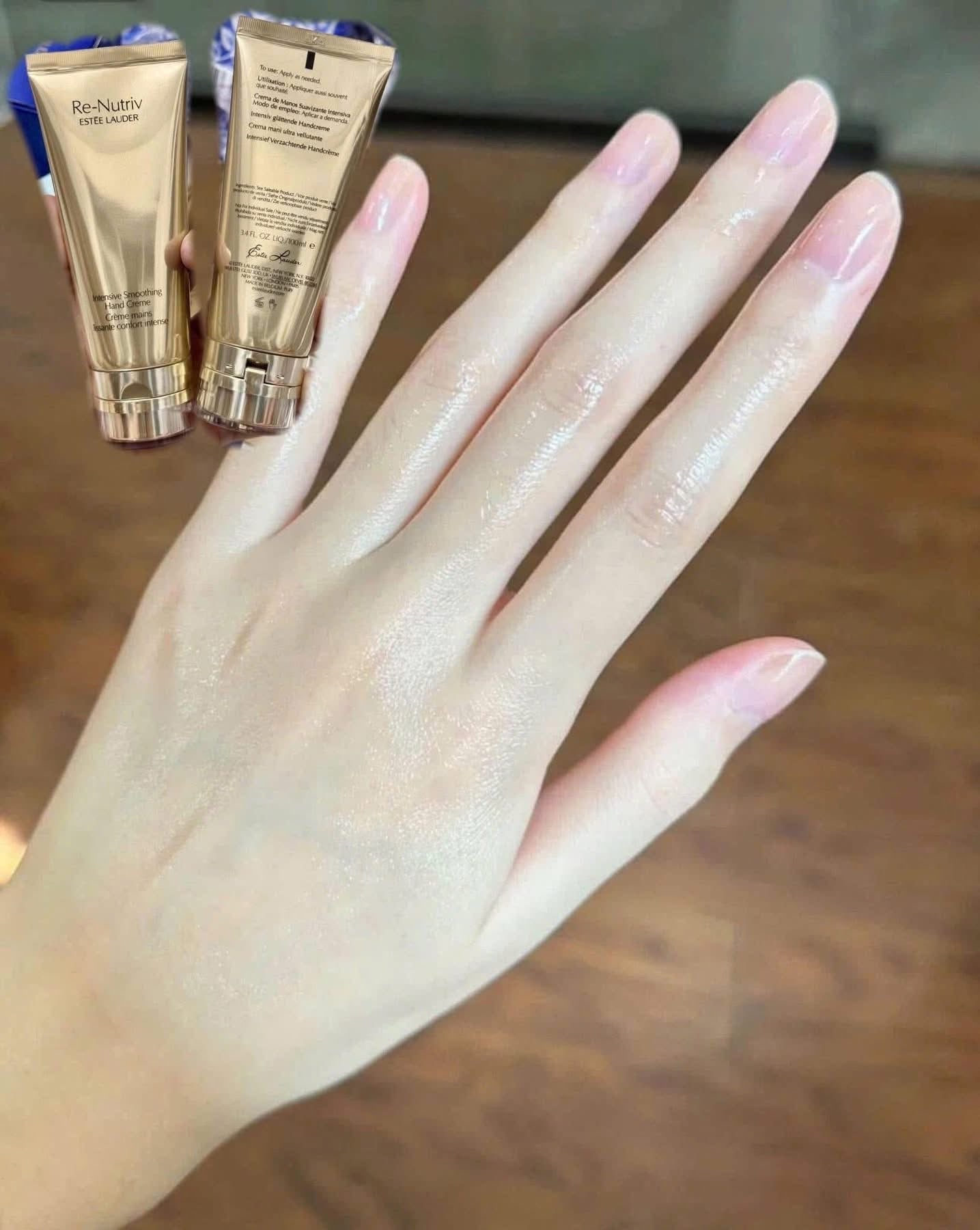 Kem dưỡng da tay ESTEE LAUDER Re-Nutriv Intensive Smoothing 100ml