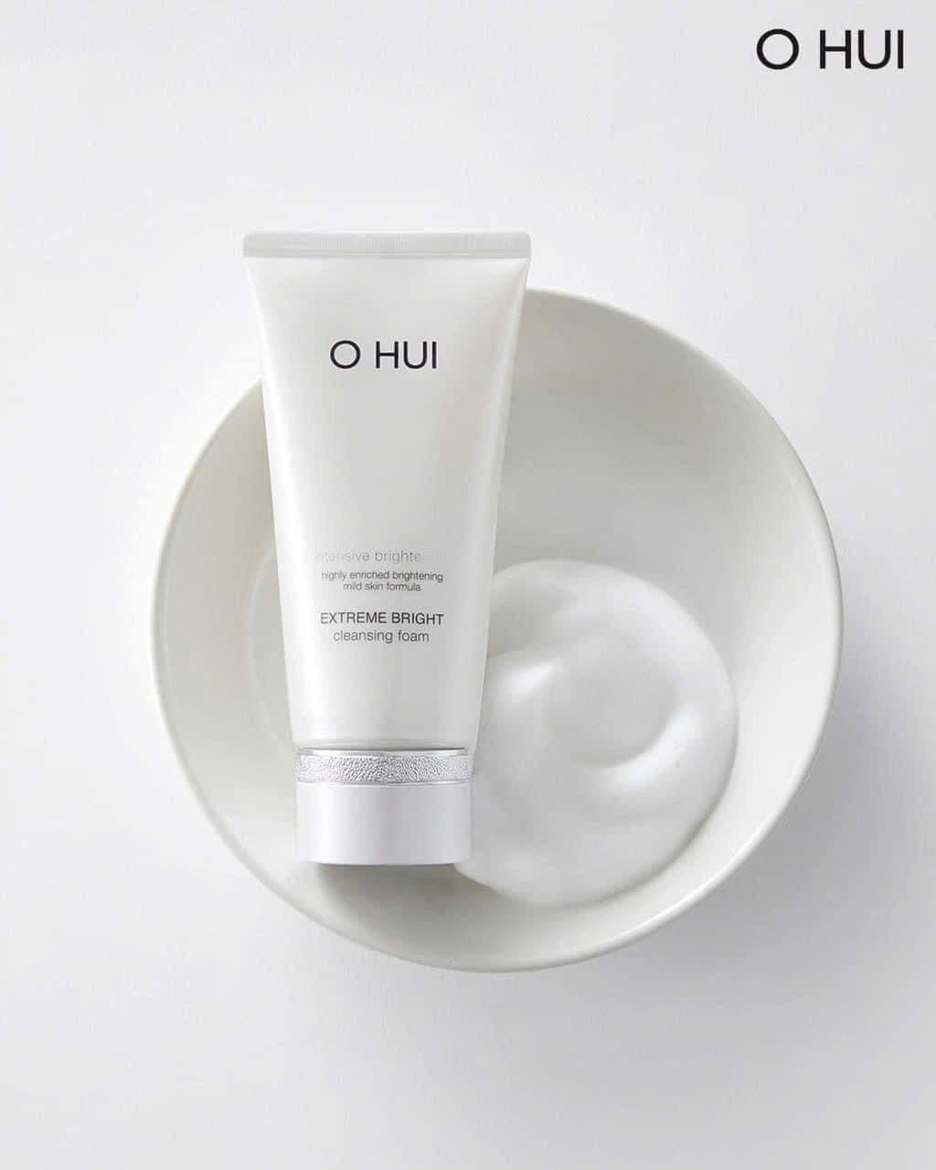 Set sữa rửa mặt OHUI Extreme Bright Cleansing Foam