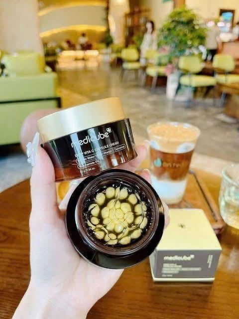 Kem dưỡng viên nang MEDICUBE Deep Vita C Capsule Cream 50g