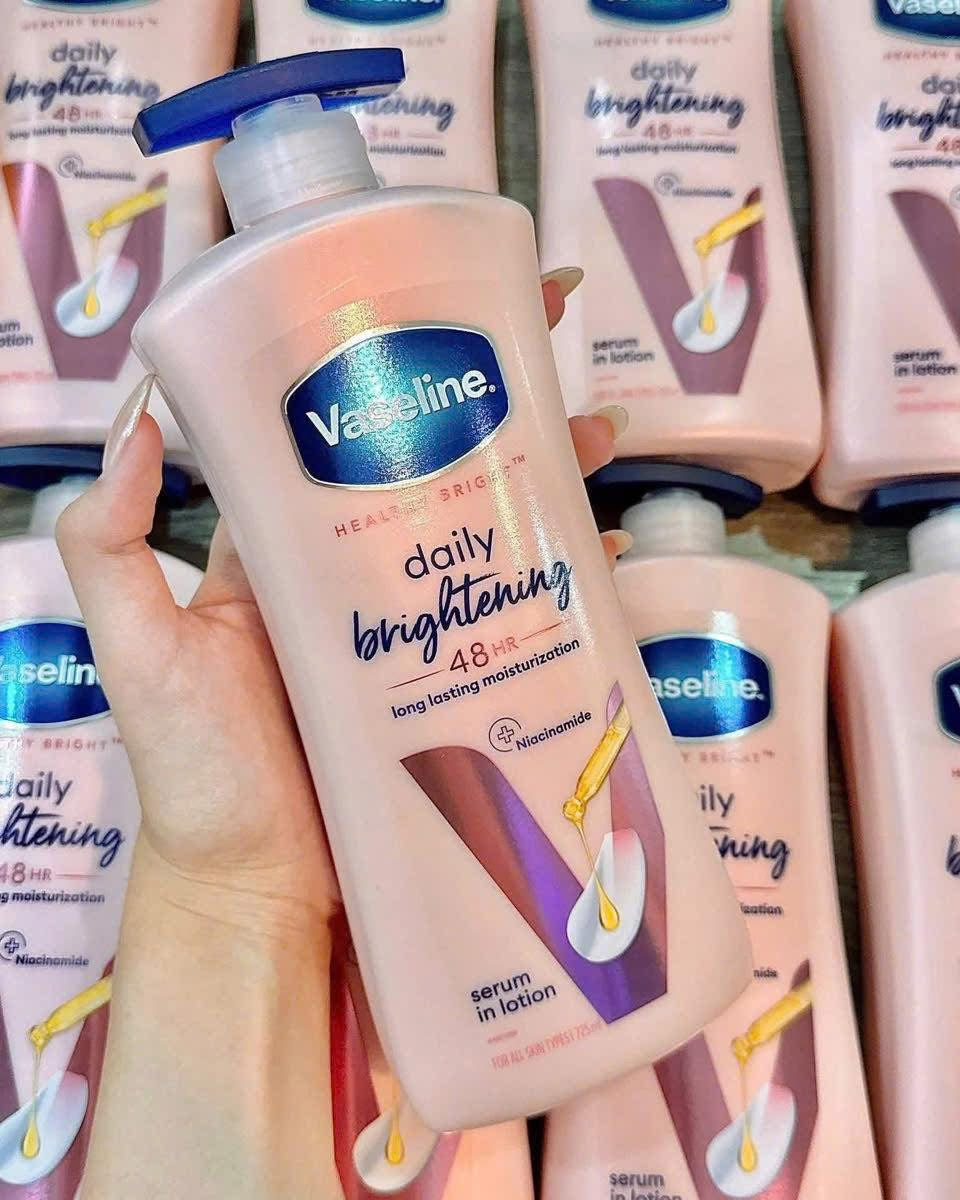 Sữa dưỡng thể toàn thân VASELINE Mỹ 725ml