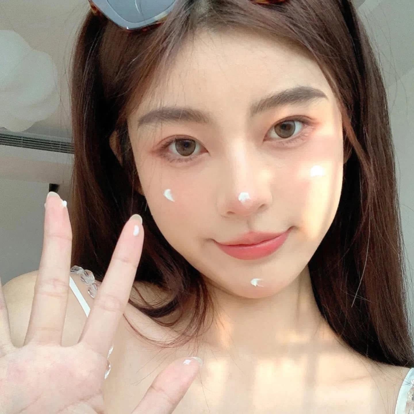 Kem chống nắng MAKE P:REM xanh lá SPF50+/PA++++ 40ml