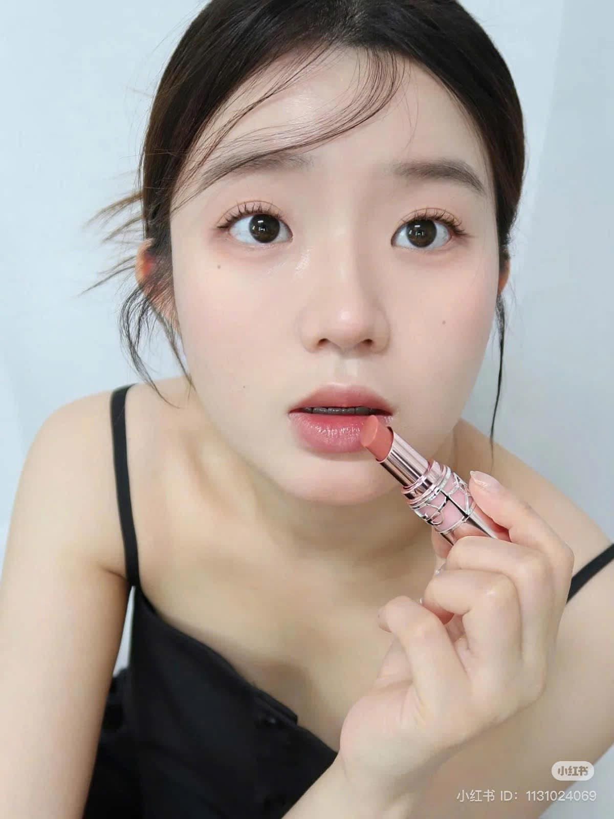 Son dưỡng có màu YSL Loveshine Candy Glow