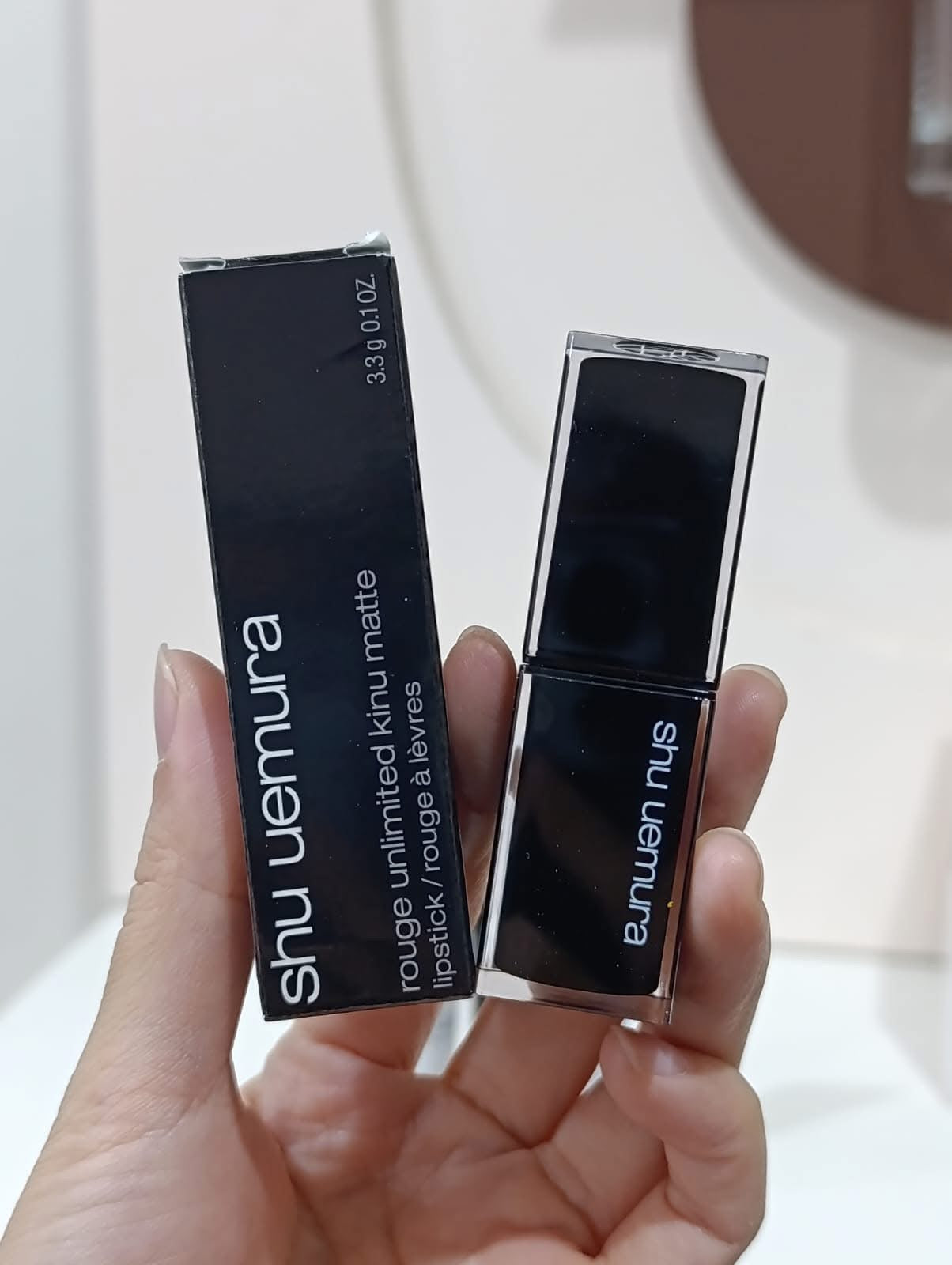 Son lì SHU UEMURA Kinu Matte KM OR599 (màu cam hồng đào)