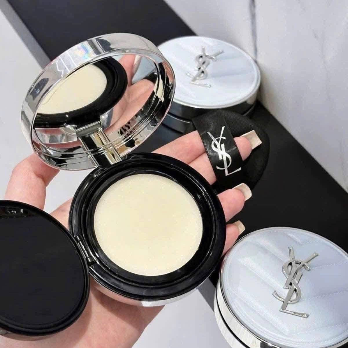 Phấn nén kiềm dầu YSL Blur Cushion