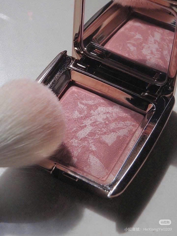 Bảng má hồng HOURGLASS Ambient Lighting Blush 4.2g