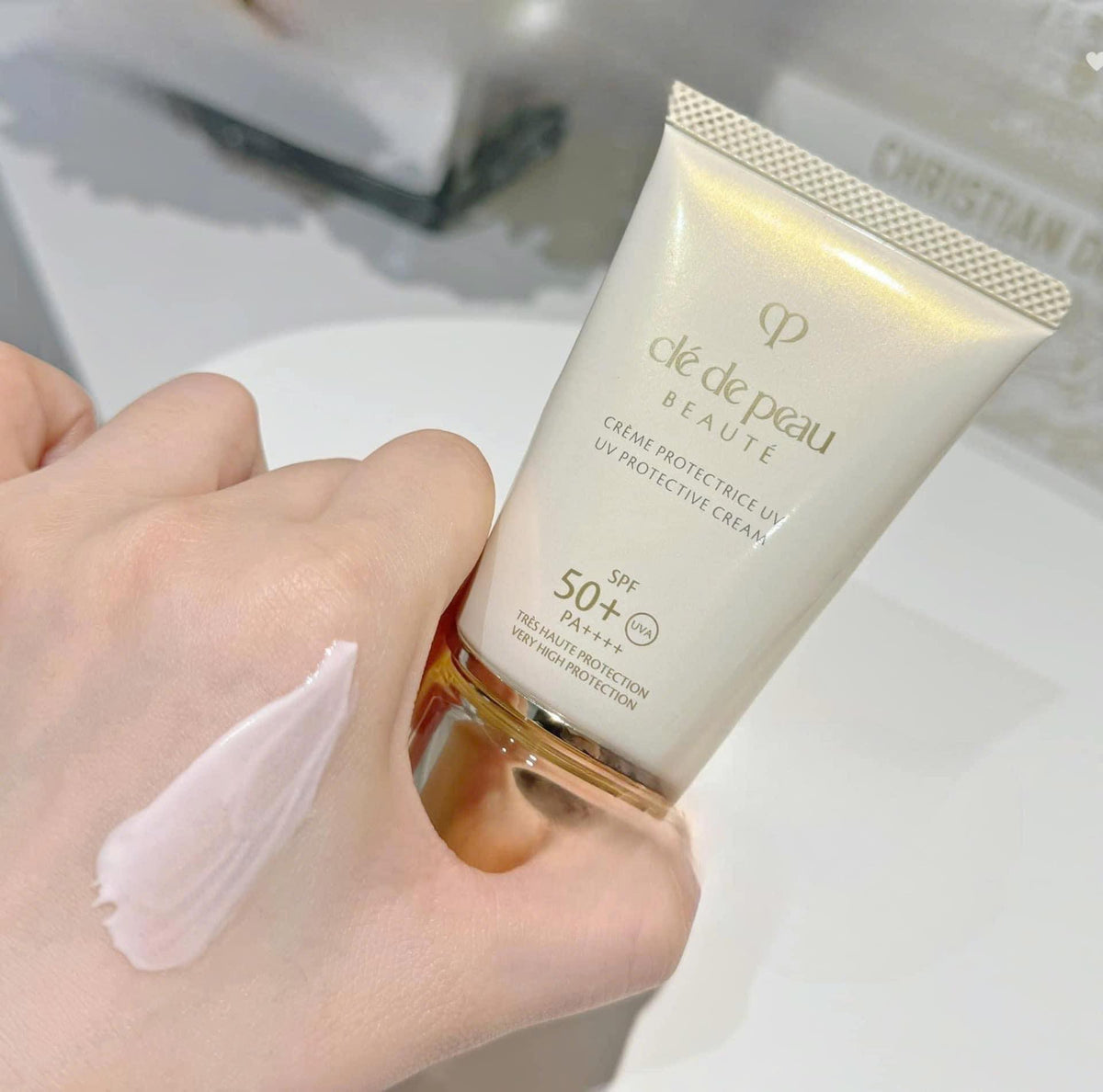 Kem chống nắng cao cấp CLE DE PEAU Beaute SPF50/PA++++ 50ml
