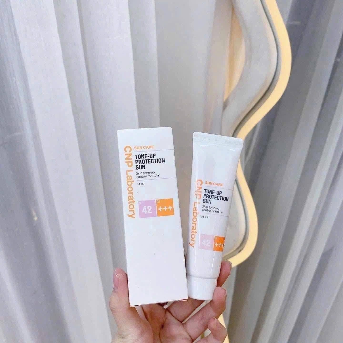 Kem chống nắng CNP Hàn Quốc