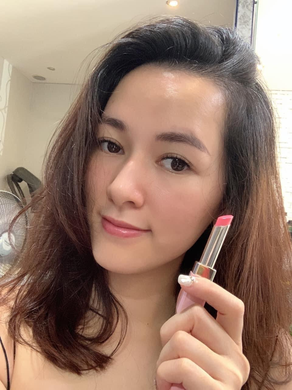 Son dưỡng có màu CLE DE PEAU Lip Glorifier